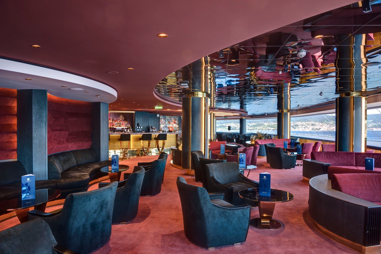 Top Sail Lounge do MSC Yacht Club