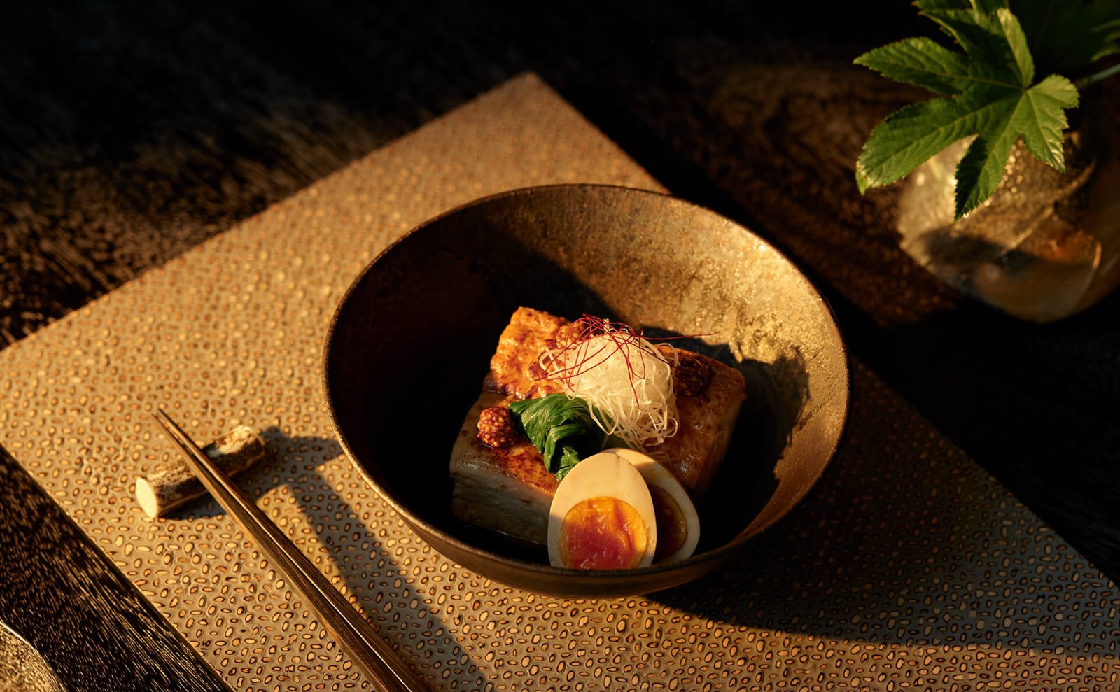 O conceito gastronômico do restaurante japonês Nama a bordo. Divulgação: Aman Resorts.