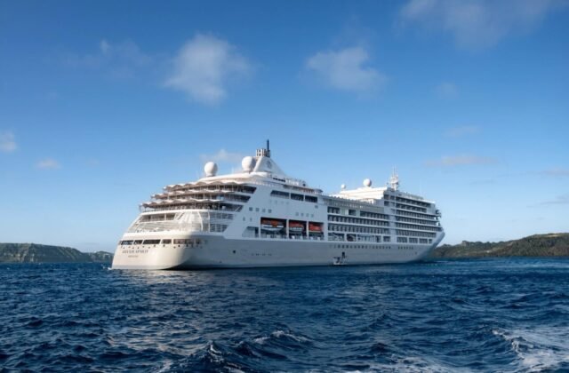 Navio Silver Spirit
